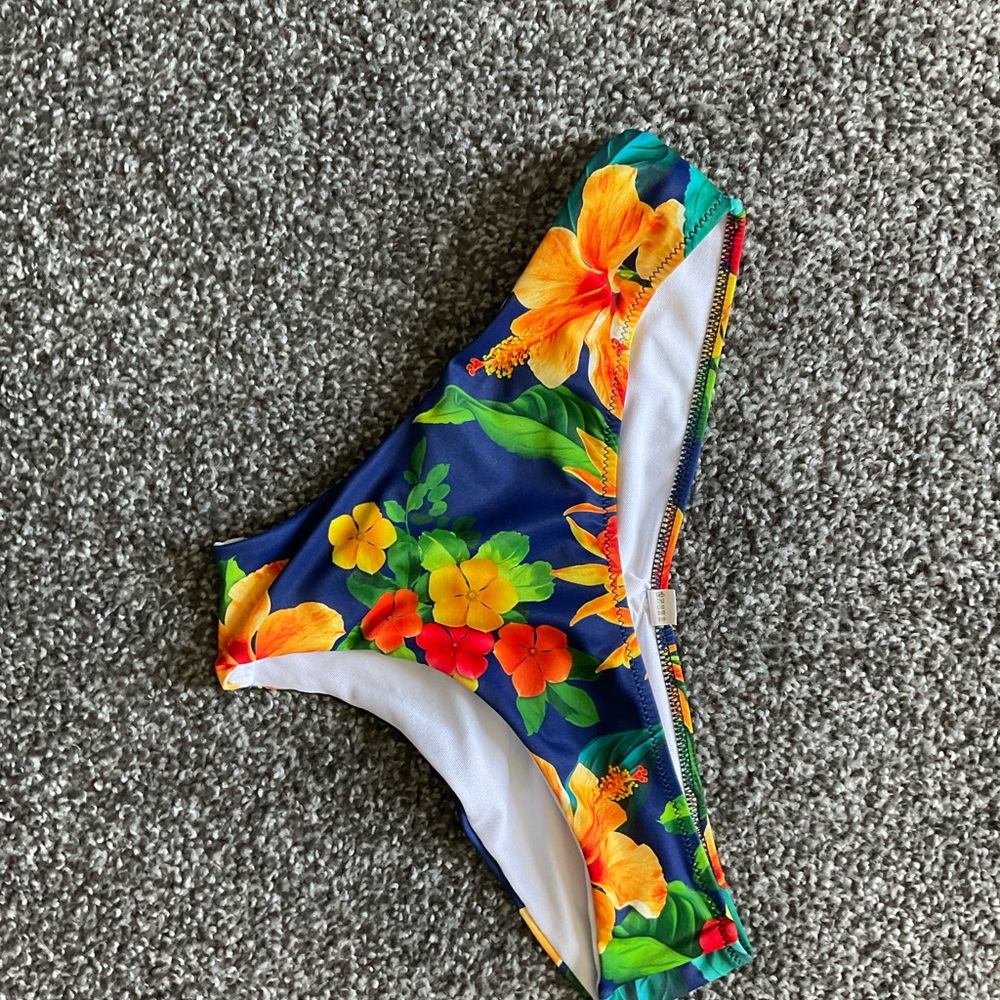 Bikini bottom